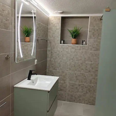 Black Eagle's Nest Apartmán *